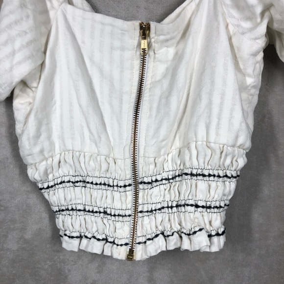 Rue Stiic Puff Sleeve Babydoll Top Size XS White Milkmaid Cottage Farmhouse - Picture 4 of 8